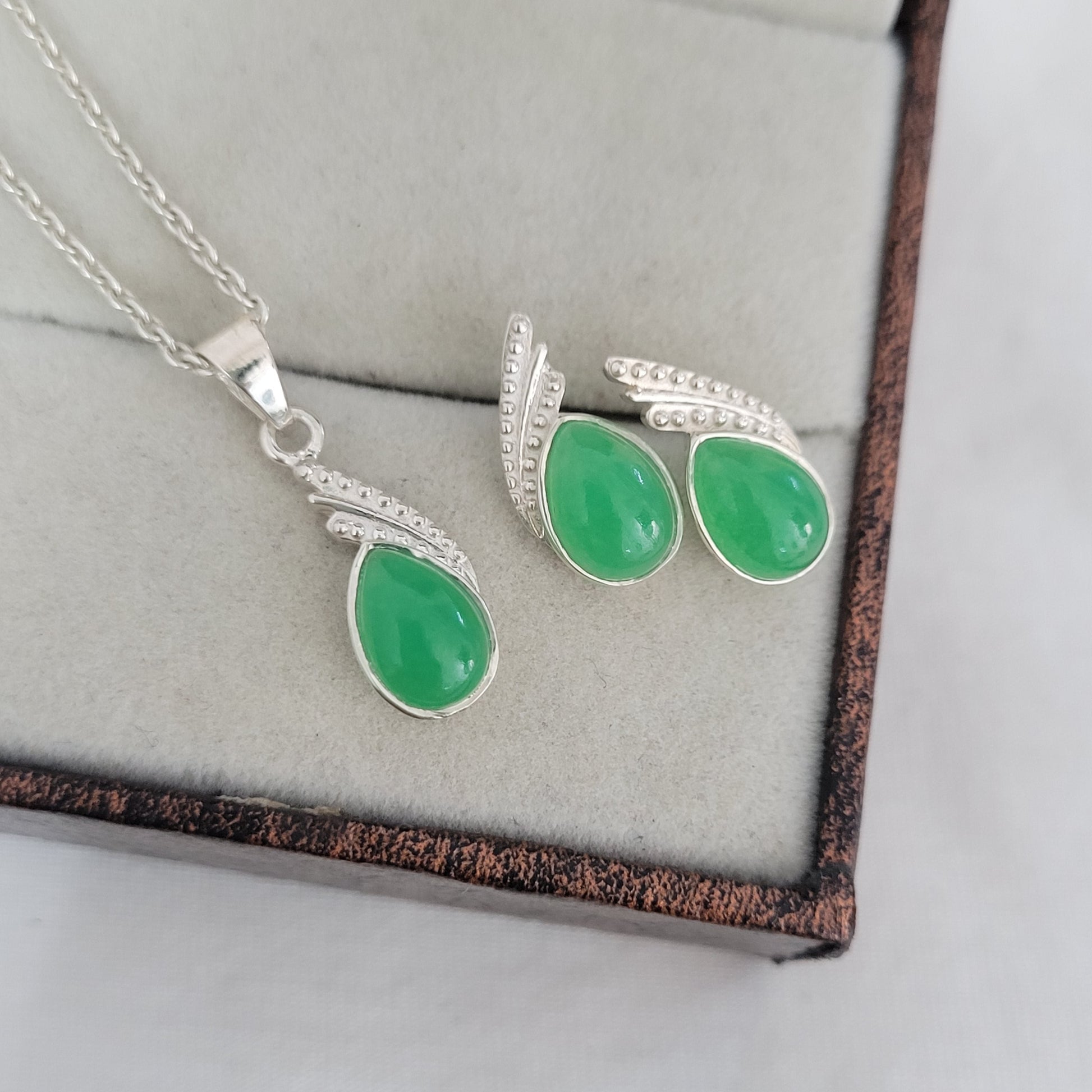 Green Jade Minimalist Necklace-Jade Dainty Earrings-Jade Simple Pendant Set-Everyday Jade Silver Necklace-Gift for Her-523 PILWALS