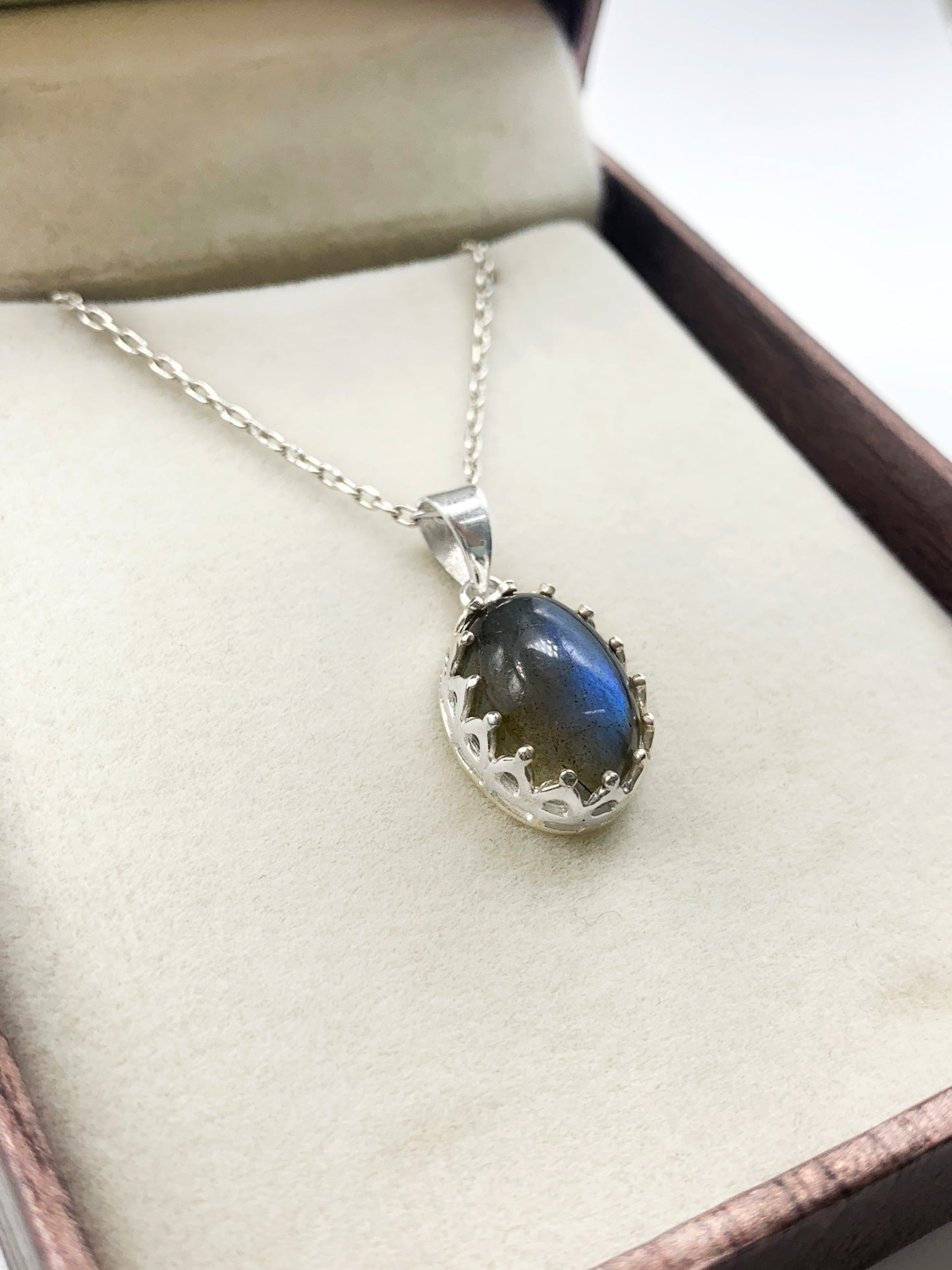 Natural Labradorite Necklace-March Birthday Gift-Vintage Silver Jewelry-Blue Flashy Labradorite Pendant With Earrings-117 PILWALS