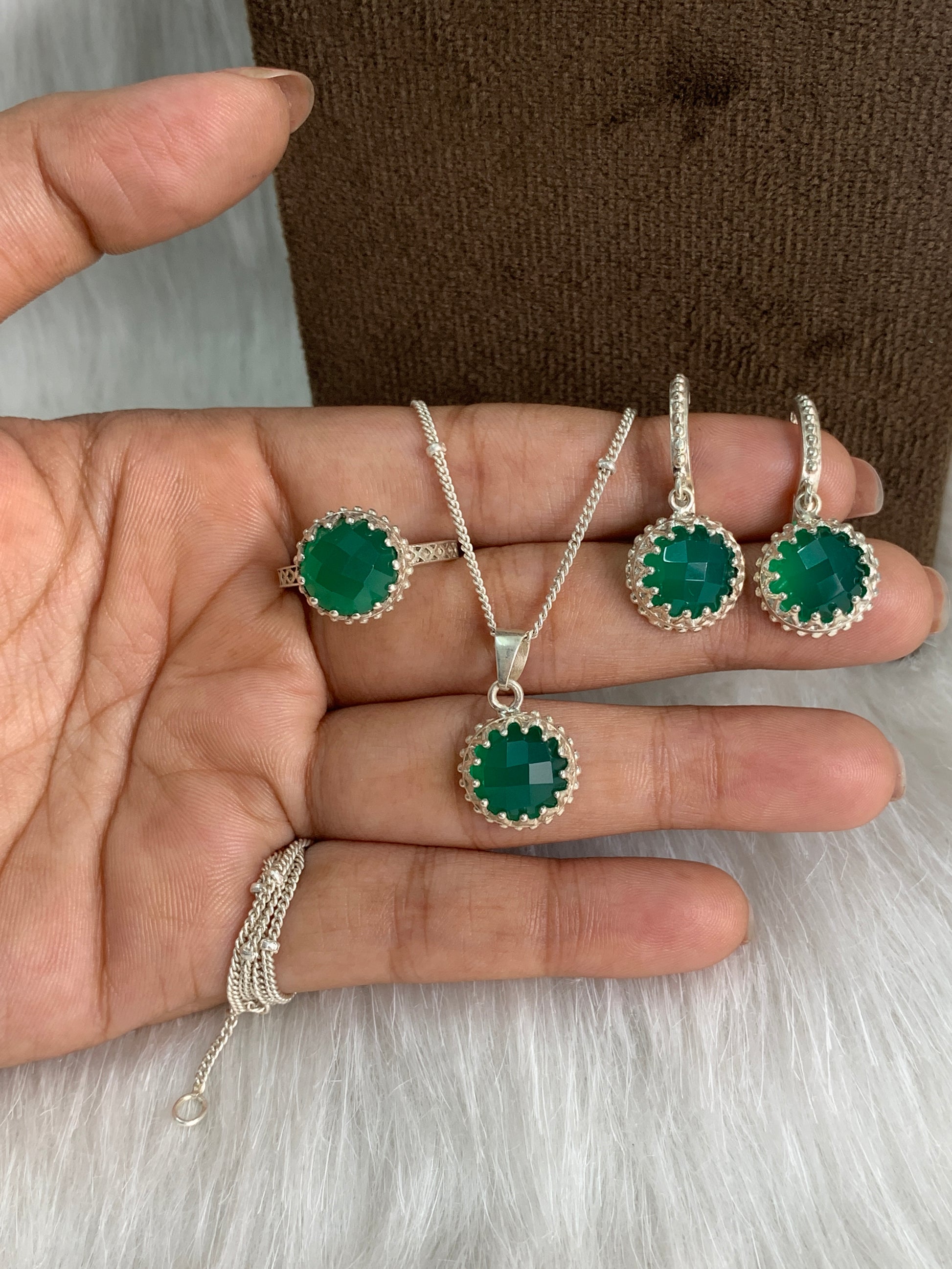 Natural Onyx Silver Jewelry-May Birthstone Necklace-Green Gemstone Pendant Set-Round Onyx Earrings And Ring-538 PILWALS