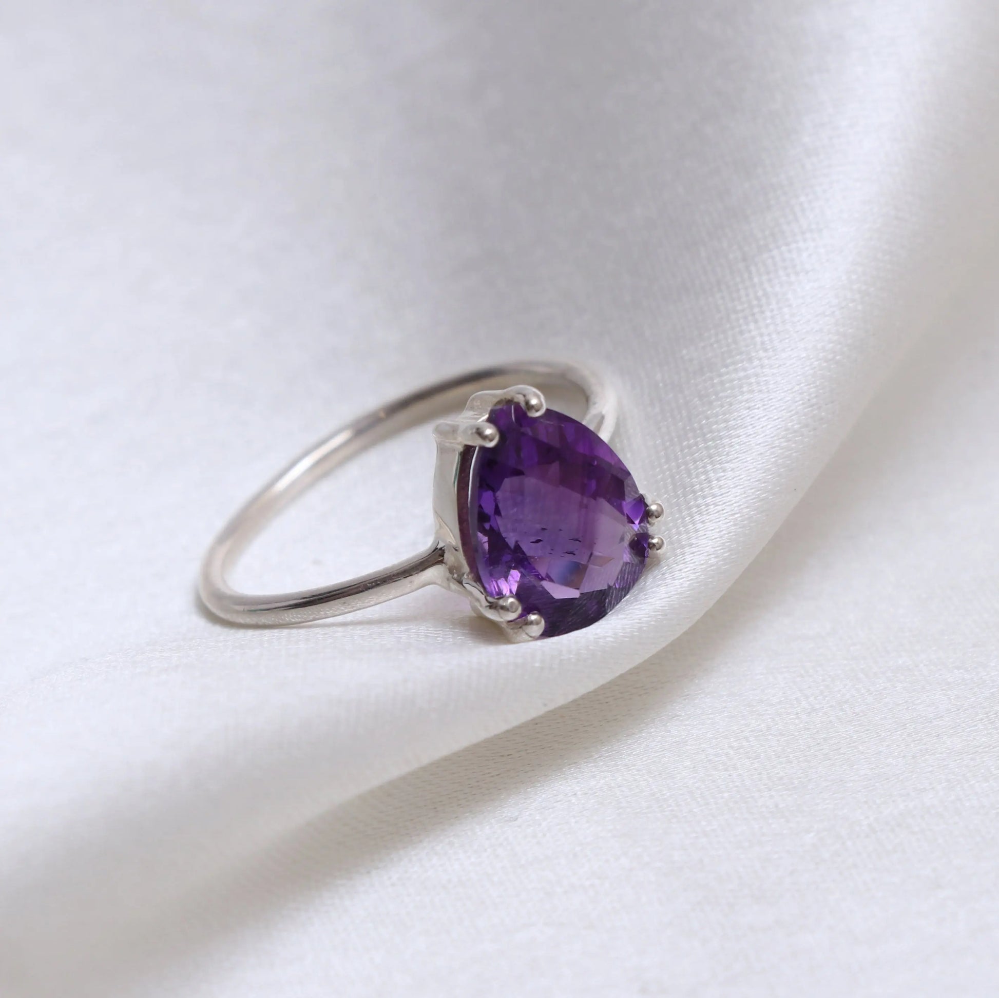 Design Amethyst Solitaire Ring, Amethyst Birthstone Ring-712 PILWALS