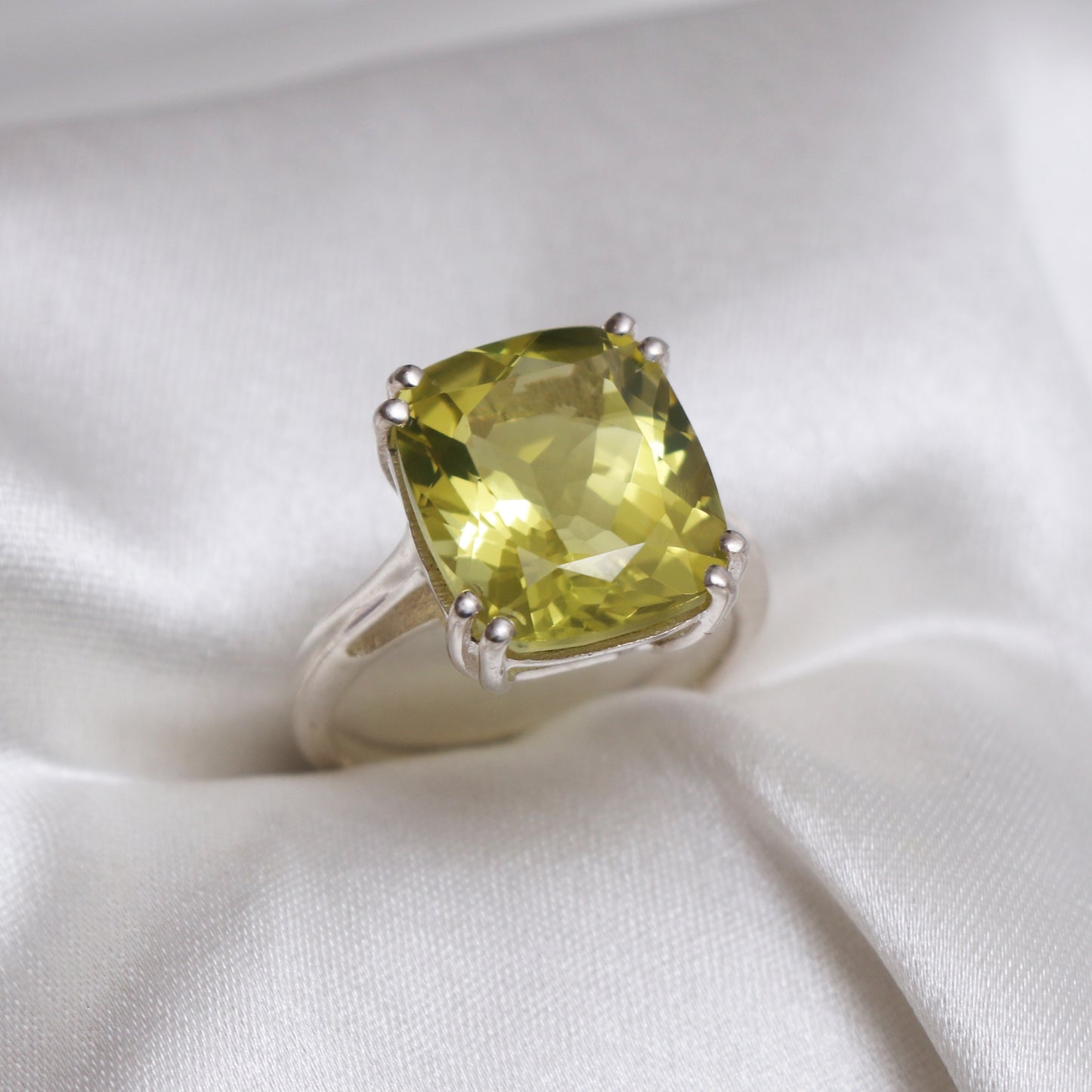 Lemon Quartz Ring-Gorgeous Green Quartz Cocktail Ring-557 PILWALS